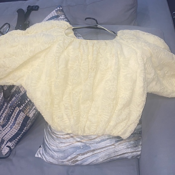 Zara elastic waist crop top, yellow size medium - Picture 2 of 6